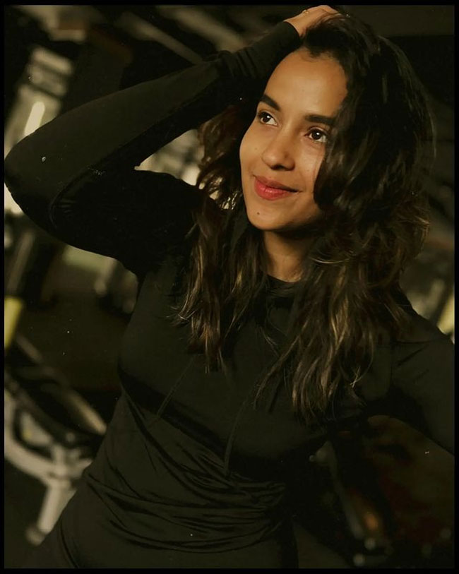 Staggering Poses of Komalee Prasaad In Black